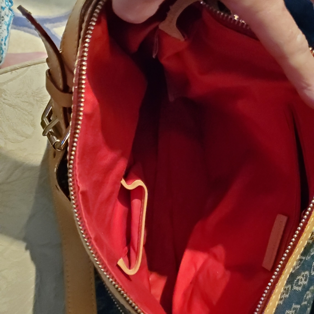 Large tote - Picture 2 of 7